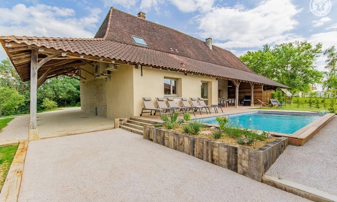 Dommartin-les-Cuiseaux House | Maison de Famille - Dommartin LES Cuiseaux