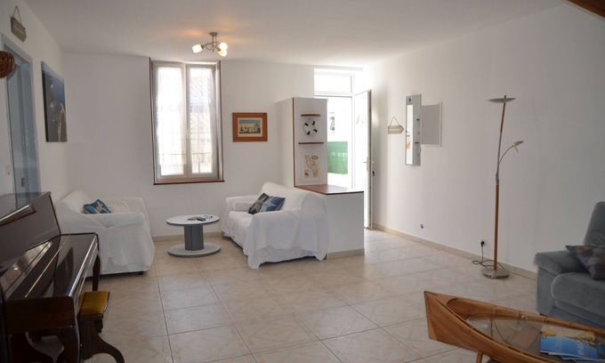 Saint-Trojan-les-Bains House | Maison de Village, Ile D'oléron, St Trojan