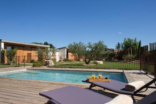 Eyragues House | Maison d'hôtes Le Pré Gourmand du Village- Adults only