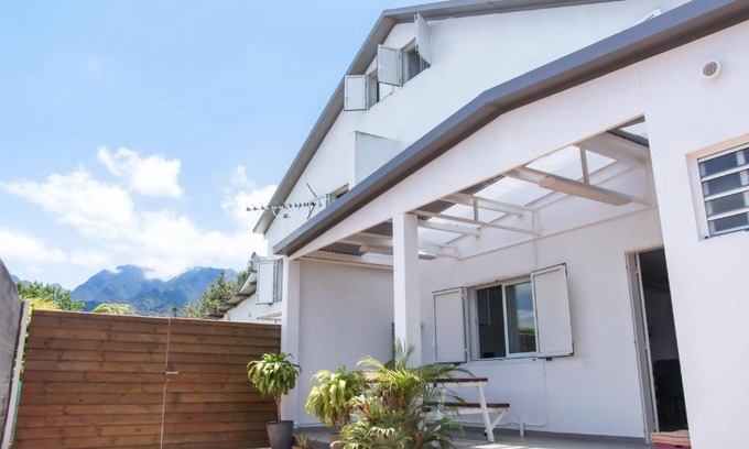 Bras de Pontho House | Maison de 5 chambres avec vue sur la mer jardin clos et wifi a Le tampon