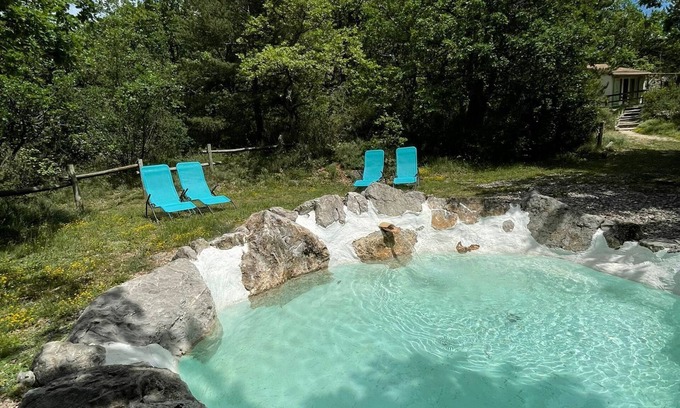 Arpavon Ski Chalet | Maison de 81m 2 au Cœur de la Forêt. En Drôme Provençale. Animaux Acceptés