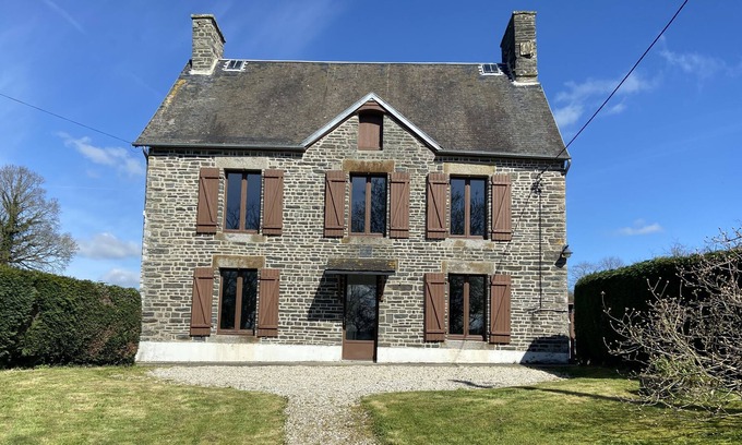 Souleuvre en Bocage House | Maison de Campagne - 5 Mins du Viaduc de la Souleuvre