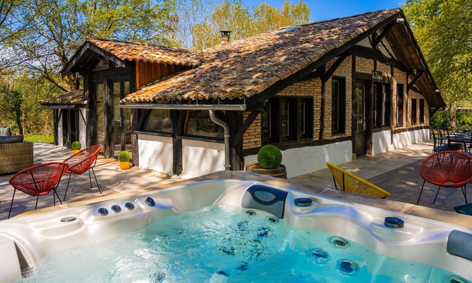 Saint-Symphorien House | Maison de Campagne Avec Jacuzzi