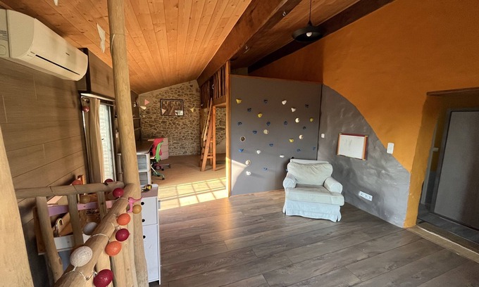 Camelas House | Maison de Campagne Familiale Avec Grande Piscine
