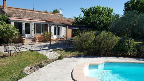 Velleron House | Maison de charme avec piscine privée à Velleron