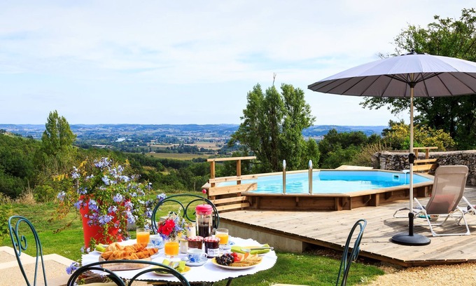 Castelmoron-sur-Lot Villa | Maison de la Combe - Two Bedroom Villa, Sleeps 5