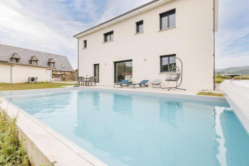 Ydes House | Maison de Maud - Piscine privée