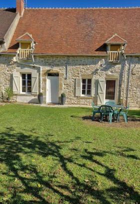 Menou House | Maison des oiseaux