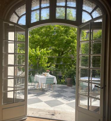 Les Cinq Avenues Apartment | Maison Dormoy