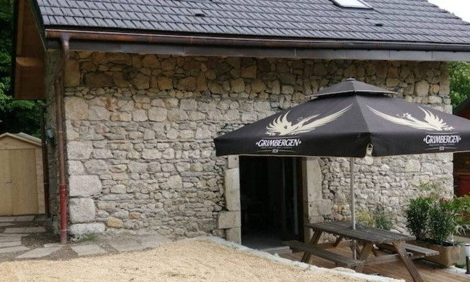 Culoz House | Maison en Bordure de Forêt