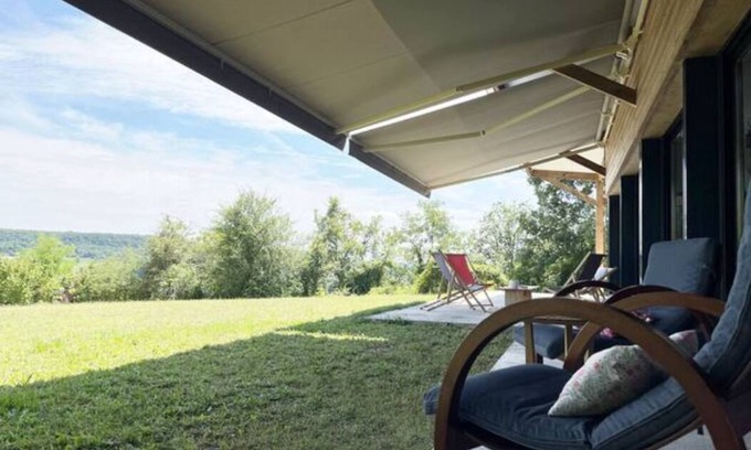 Lendou-en-Quercy House | Maison Contemporaine en Bois Avec Piscine