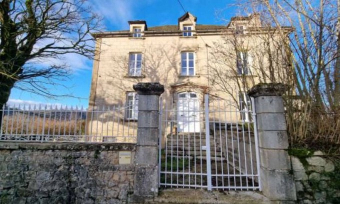 Saint-Saturnin-de-Lenne House | Maison de Maître in the heart of the Aubrac Valley