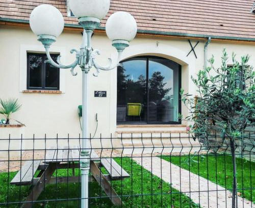 Sainte-Genevieve-les-Gasny House | Maison de charme à Sainte-Geneviève-lès-Gasny avec jardin paisible