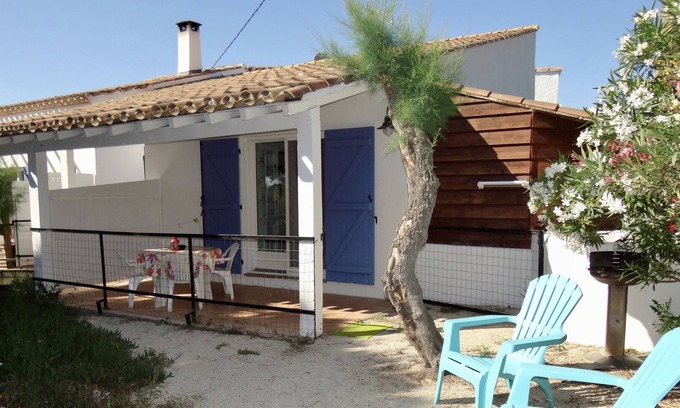 Saintes-Maries-de-la-Mer Cottage | maisonette in the countryside 2km from the sea and village V