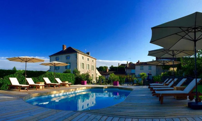 Mezieres-sur-Issoire Bed & Breakfast | Maison Hirondelles Hôtes