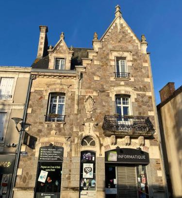 Chantonnay House | Maison Marély