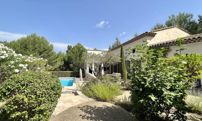 Pont Royal House | Maison Marie: Provençal Elegance on the Pont Royal Golf Course