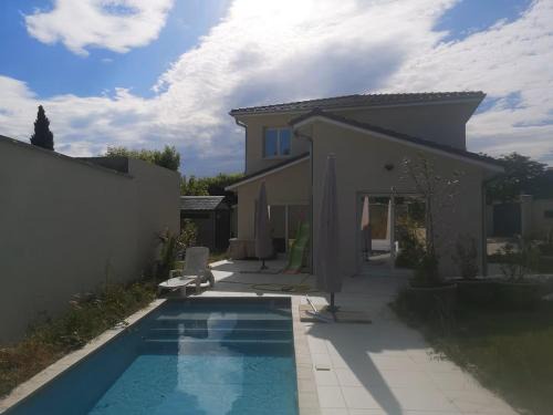 Marcy-l'Etoile Villa | Maison moderne 6 personnes, proche Lyon