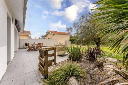 Saint-Paul-en-Born House | Maison Moderne à 10min des lacs - 6 couchages