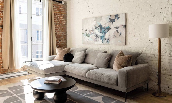 Old Montreal Apartment | Maison Place Jacques-Cartier - Suite 1 bedroom