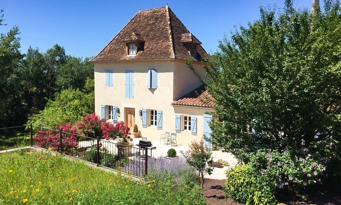 Roques Villa | Maison Roques - Six Bedroom Villa, Sleeps 12