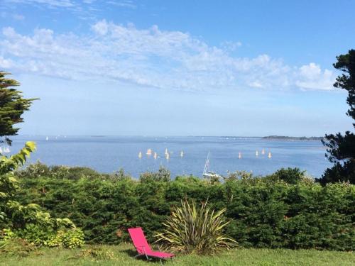 Saint-Gildas-de-Rhuys House | Maison spacieuse à 400m de la plage des Govelins, vue mer - FR-1-639-138