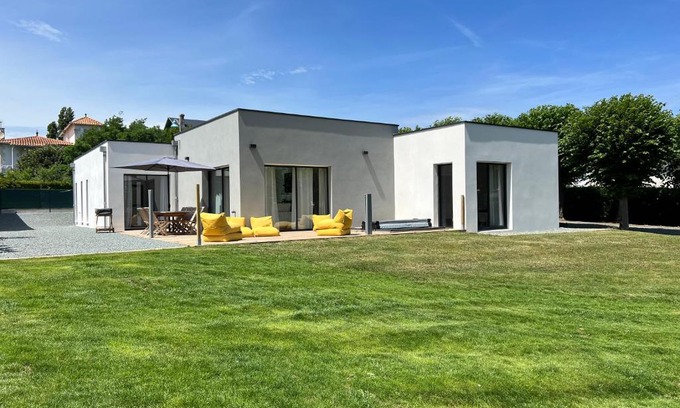 Saint-Georges-de-Didonne Villa | MAISON TOUSVENTS