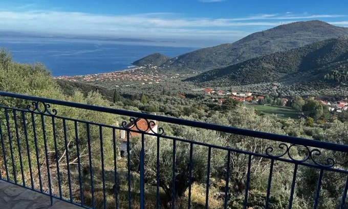 Tiros House | Maison Tout Confort au Calme Avec vue Magnifique