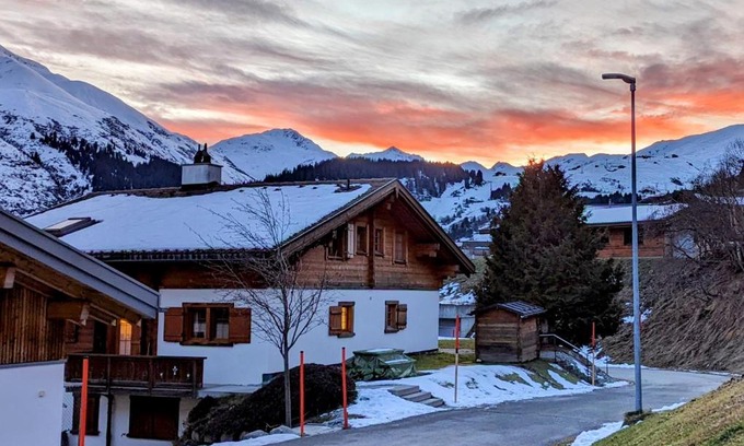 Tujetsch Apartment | Maisonette-Wohnung in Rueras bei Sedrun - 200m zum Bahnhof - Perfekt für Ski & Ausflüge