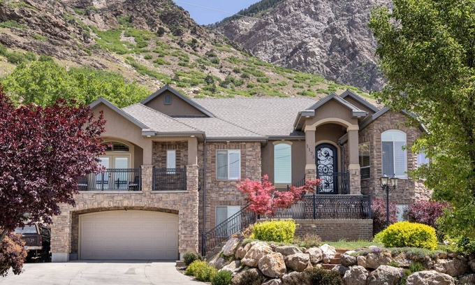 Ogden House | Majestic Home W/Incredible Views + Hot Tub