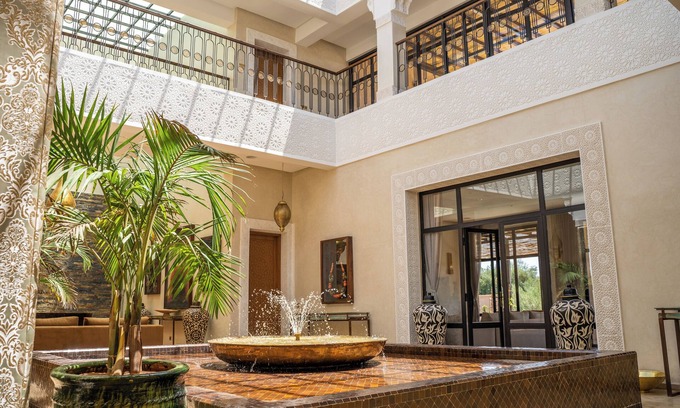 Rambouillet Bed & Breakfast | Majestic Luxury Villa 12 Bedrooms 30 people