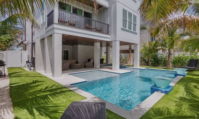 Bradenton Beach House | Majestic Summer - Brand New Home Anna Maria Island