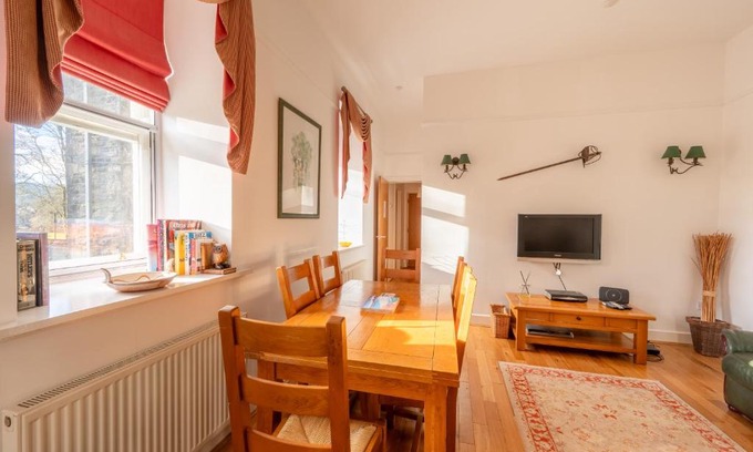 Fort Augustus Apartment | Major's Apartment 3 Bedroom Self Catering Property in historic Abbey
