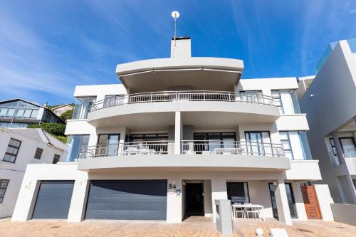 Herolds Bay Apartment | Makarios on Sea