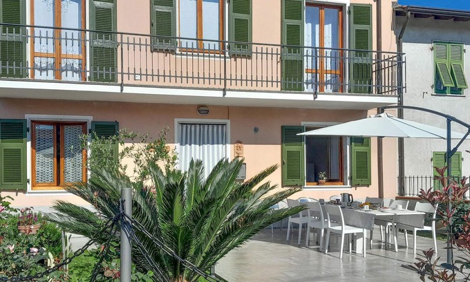 Arcola House | Make yourself comfortable with your loved ones in this spacious and stylish vacation home.