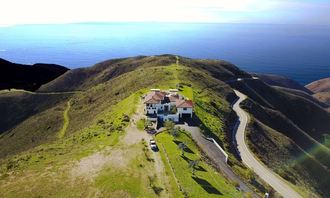 Malibu House | Malibu Luxury Ocean View Retreat