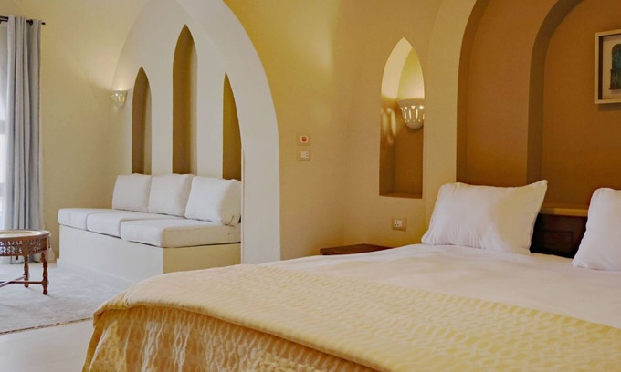 Luxor House | Malkata House Luxe Ground Floor Suite: Pool & Dine