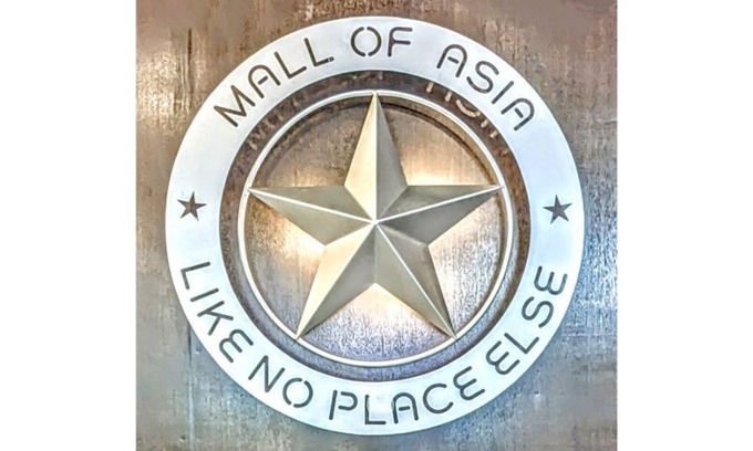 Barangay 76 Condo | Mall Of Asia, has casino's, amusement area, shopping area, convention center.