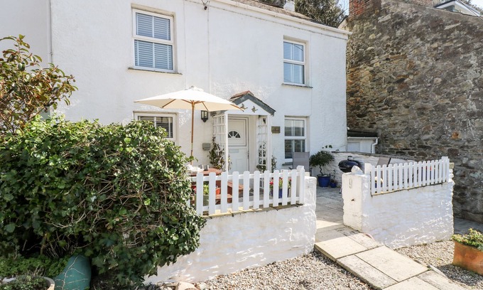 Pentewan Cottage | MALLARDS, pet friendly, country holiday cottage in Pentewan