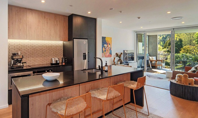 Nelson City Centre Apartment | Malthouse Lane City Apartment 4 with Stunning Hill Views in Nelson CBD