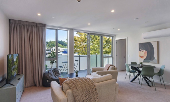 Nelson City Centre Apartment | Malthouse Lane City Apartment 3 - Spacious inner-city apartment in Nelson