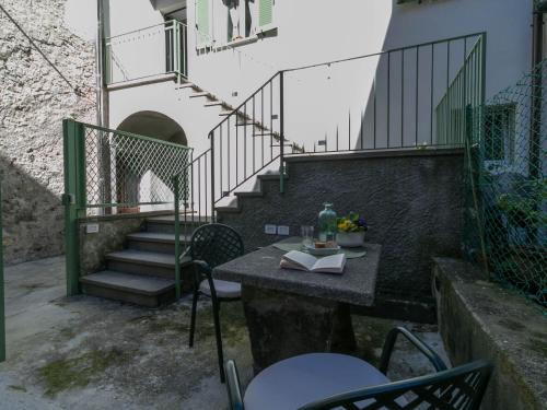 Mandello del Lario Apartment | Mamma Ciccia - modern apt in the historic centre