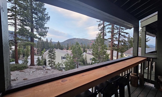 Woodwinds Condo | Mammoth Lakes Condo-Newly remodeled-Sleeps 8