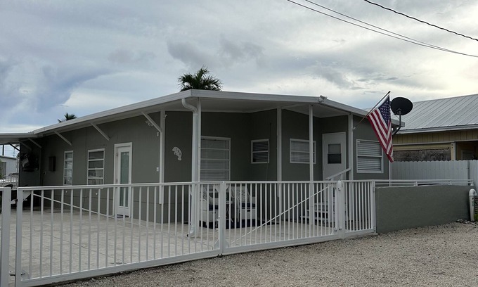 Key Largo Village House | Manatee Way Paradise - WINTER 2025 AVAILABLE - Waterfront and Private Beachn