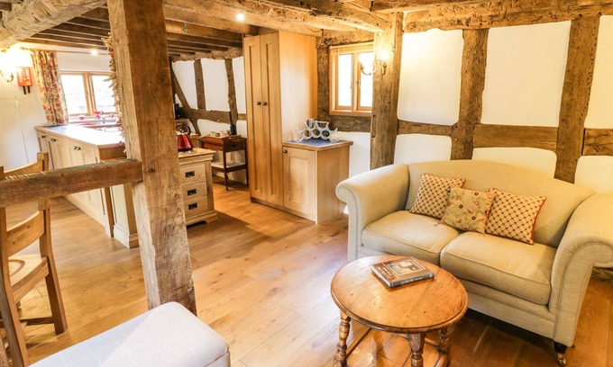 Little Stretton Cottage | Manor Cottage