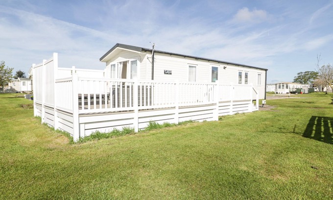 Maryport Cottage | MANOR HOUSE PLATINUM 3 BEDROOM (16E), family friendly in Aspatria
