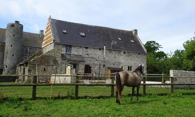 Saint-Lo-d'Ourville House | Manor in Cotentin with Historic Charm