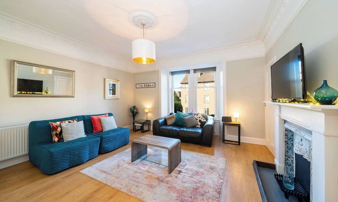 Broughty Ferry Apartment | Manor Place - Ideal Holiday Base for Busy Travelle