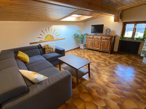 Carisolo Apartment | Mansarda del sole
