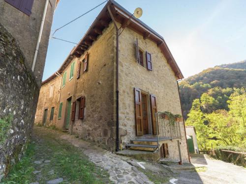 Pascoso House | Mansion in Pescaglia near Tuscan Coast